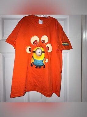 SZ Large youth kids RARE! Minions & Monsters Shirt New Xfinity illumination 2026